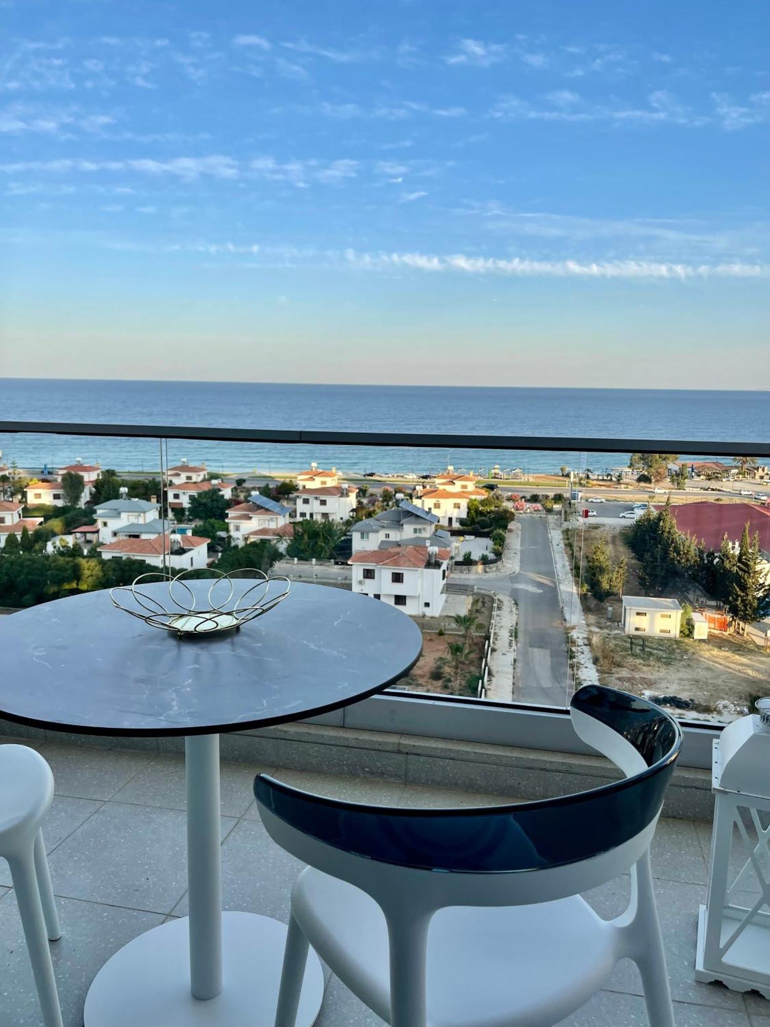 פמגוסטה Sea View Suites By The Coast מראה חיצוני תמונה