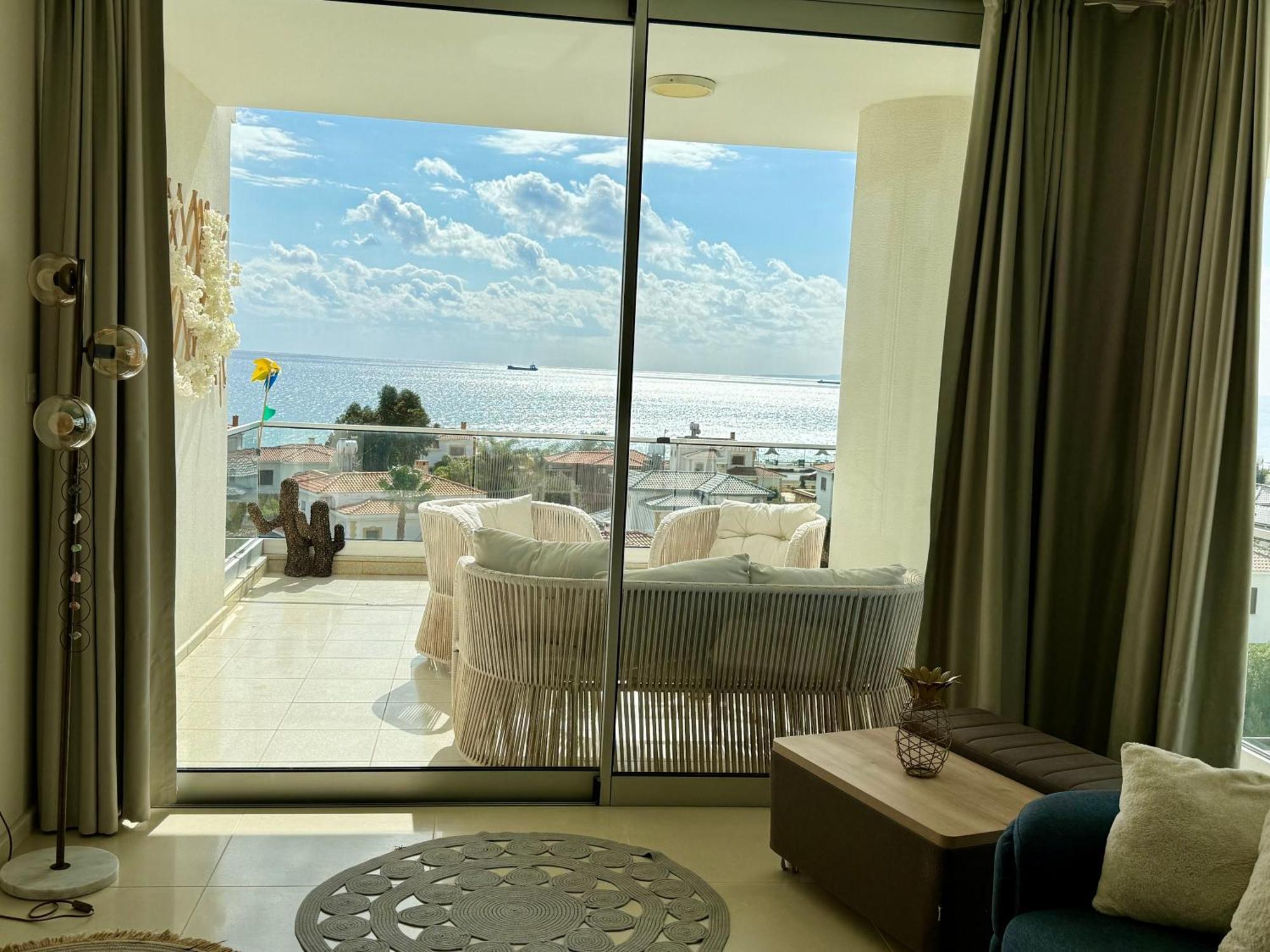 פמגוסטה Sea View Suites By The Coast מראה חיצוני תמונה