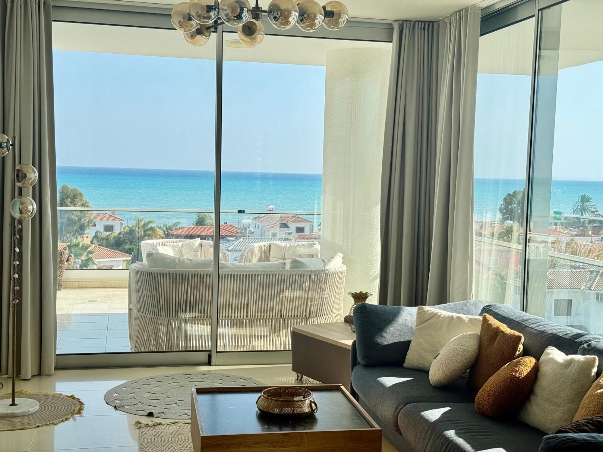 פמגוסטה Sea View Suites By The Coast מראה חיצוני תמונה
